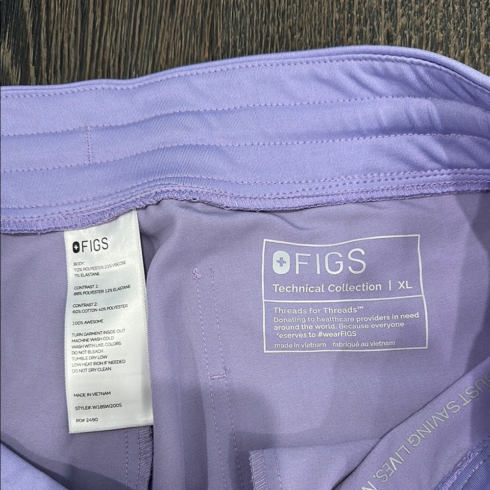 FIGS Women’s Lavender Dew Zamora Jogger Scrub Pants - Picture 2 of 3